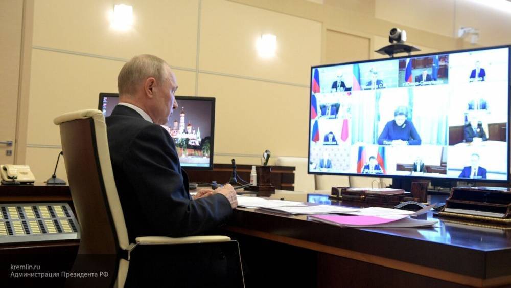 Путин передал правительству и губернаторам приветствие от Мишустина