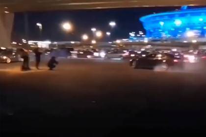 Организатора COVID-вечеринки стритрейсеров у российского стадиона задержали