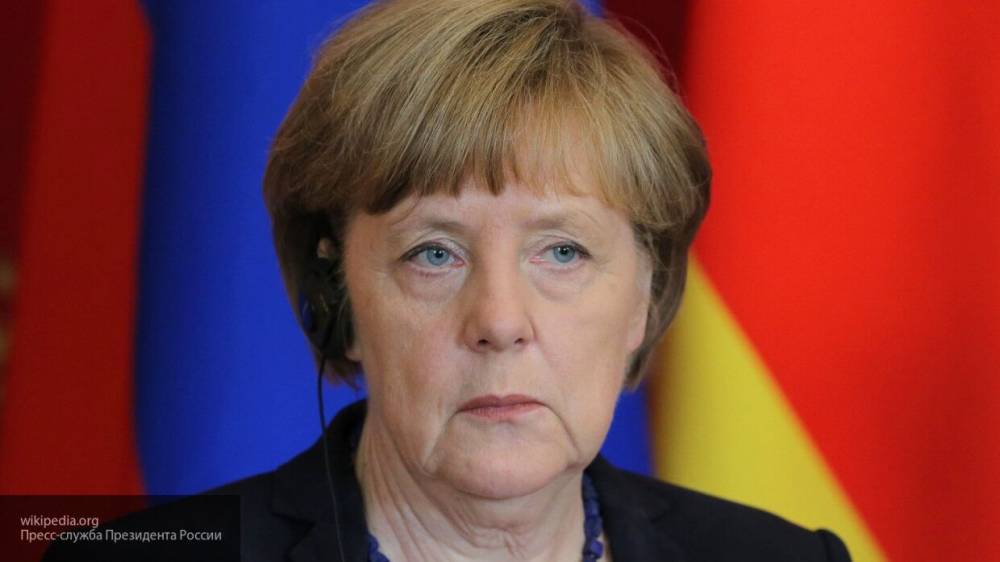 Меркель заявила о продлении до 5 июня социальных контактов в Германии