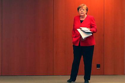 Меркель объявила о конце первой фазы эпидемии коронавируса в Германии