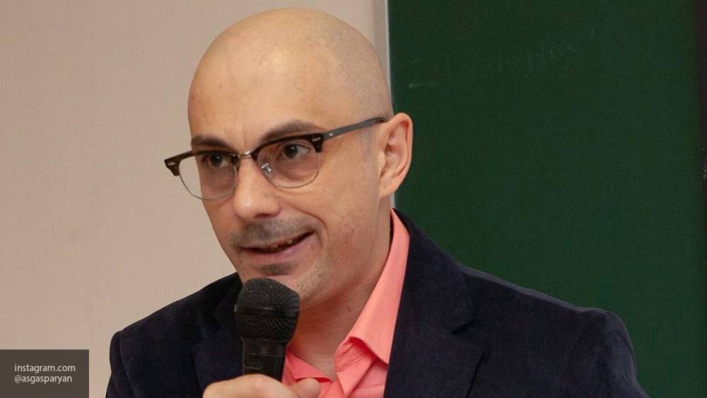 Политолог Гаспарян уверен: площадь Немцова не укрепит отношения Чехии с РФ