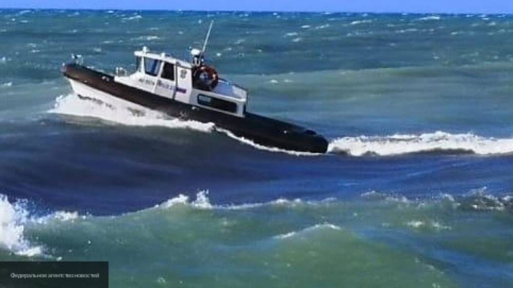 Грузовое судно сбросило в акваторию Черного моря восемь тонн пальмового масла