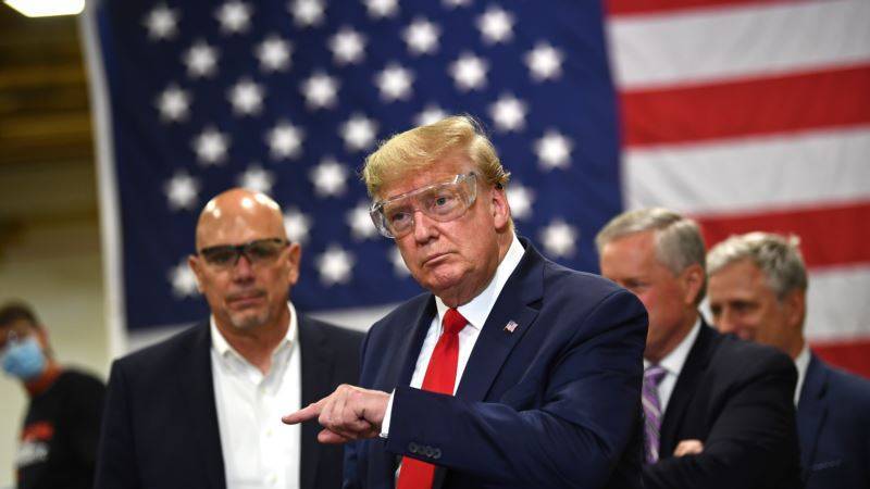 Трамп объяснил причину отсутствия маски при осмотре завода в Аризоне