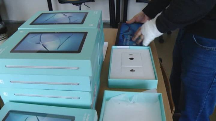 В Ярославской области школьникам раздали планшеты для дистанционного обучения