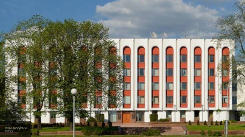Белорусский МИД лишил аккредитации журналистов "Первого канала"