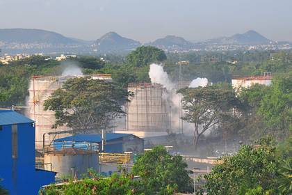 Утечка газа на заводе LG в Индии привела к человеческим жертвам