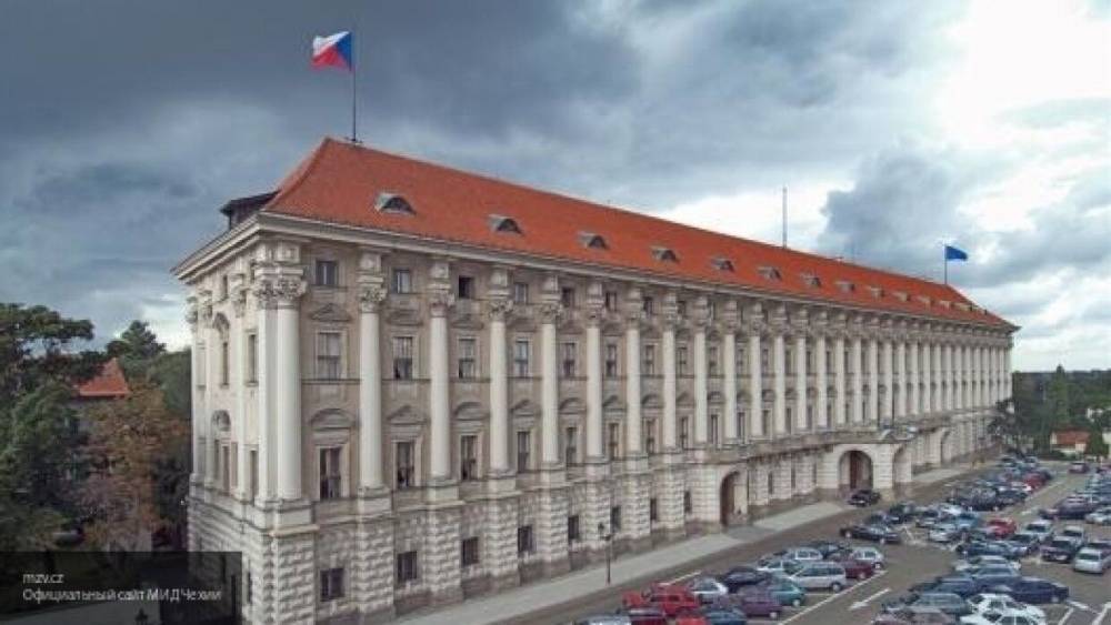 МИД Чехии усилит безопасность своих дипломатов в России