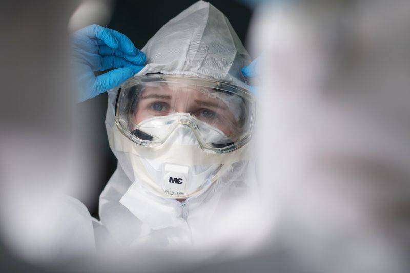 За сутки в России выявили больше 11 тысяч случаев заражения коронавирусом