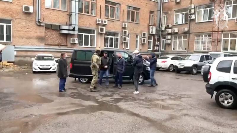 СКР показал видео с задержанным Анатолием Быковым