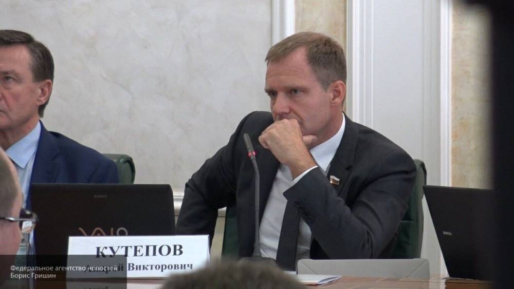 Сенатор Кутепов предложил отдавать регионам 100% акцизов на алкоголь