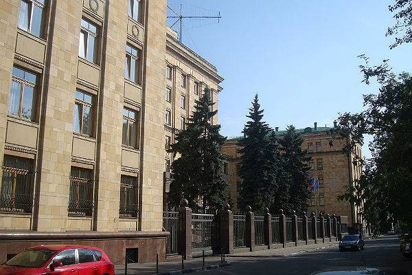 Чехия отправит в Москву агентов спецслужб для охраны своих дипломатов