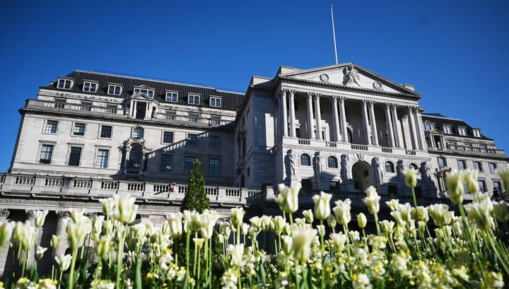 Банк Англии оставил базовую ставку неизменной, предупредил о резком сокращении ВВП