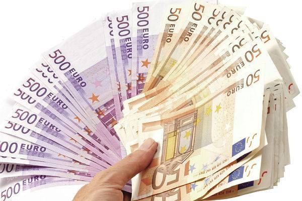 Полковник ФСБ получал за обедом по 100 тысяч евро за «крышевание» банка