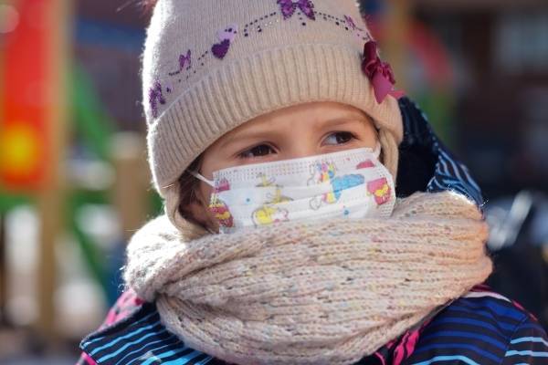 Главный детский инфекционист Подмосковья дала рекомендации по ношению масок детьми