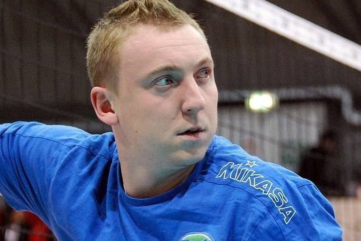 В Москве гастарбайтеры с ножом напали на волейболиста Спиридонова