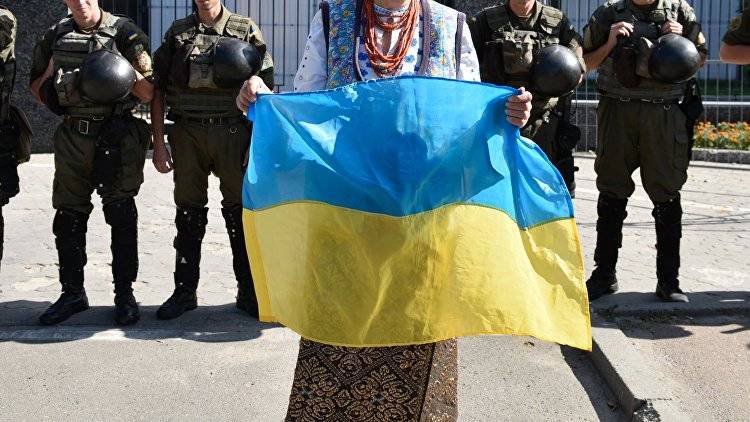 Для чего Киев заявляет о "возврате" Крыма: мнение украинского эксперта