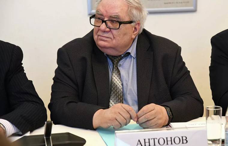 Скончался историк и журналист Владимир Антонов