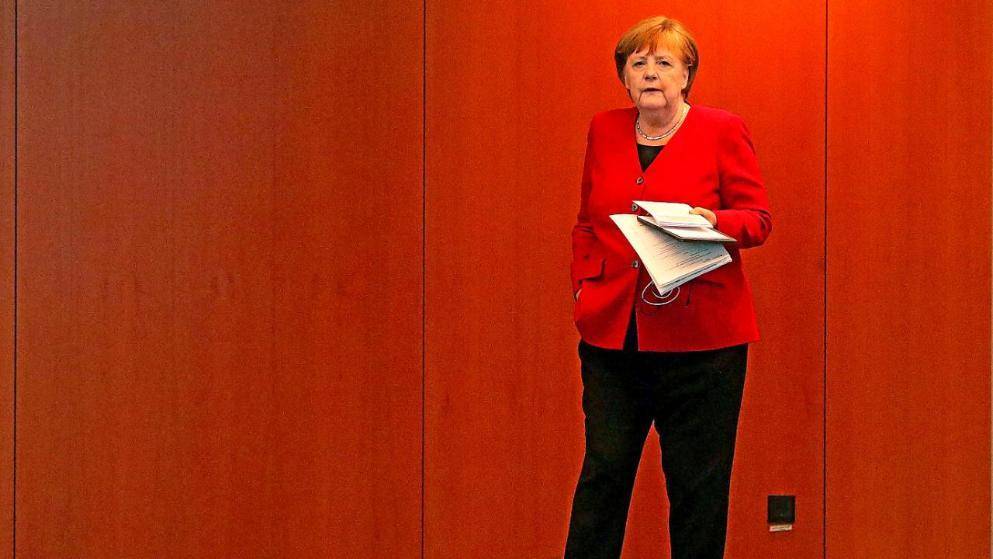 Нервный триллер: Меркель была готова прекратить дискуссию об ослаблении карантина