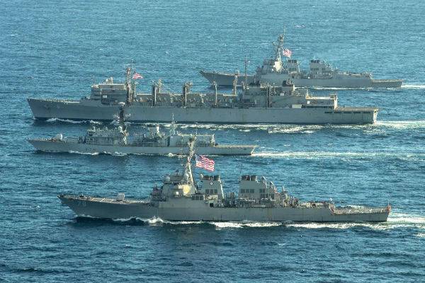 Шестой флот США опубликовал снимки учений у границ России