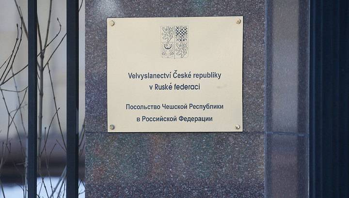 Прага прокомментировала усиление мер безопасности в посольстве Чехии в Москве