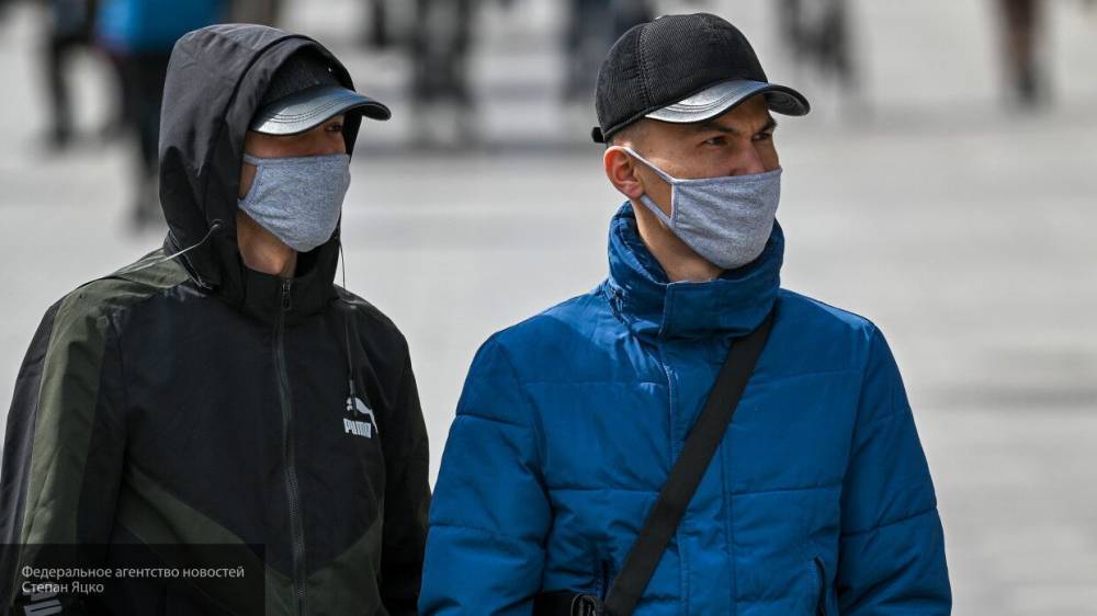 Звезды российского шоу-бизнеса показали пример использования масок в период пандемии