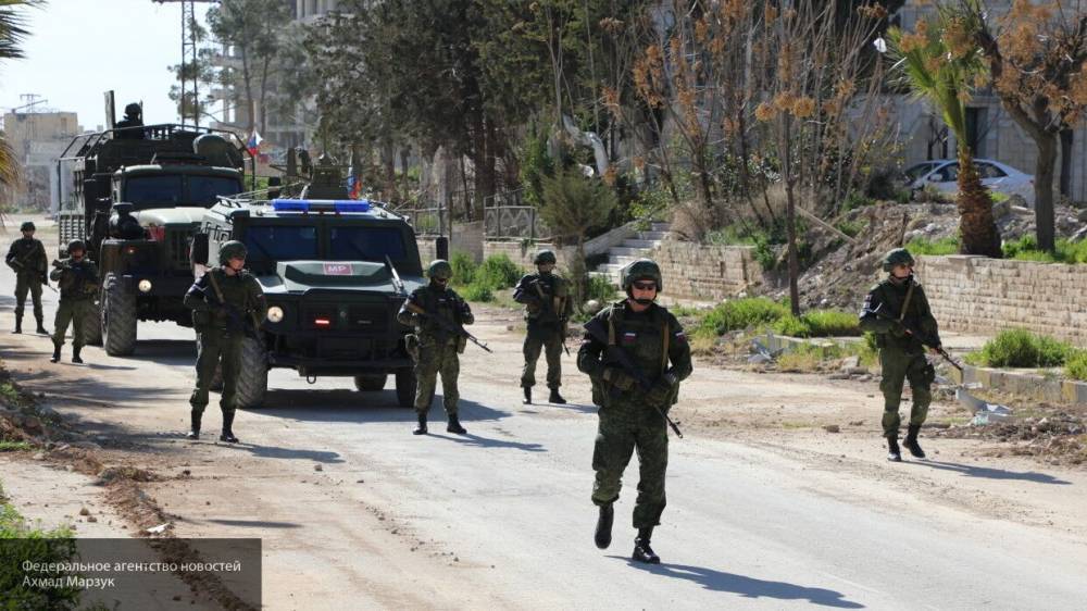 Российские и турецкие военнослужащие провели совместное патрулирование в Идлибе