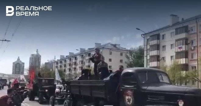 Появилось видео проезда военной техники по улицам Казани