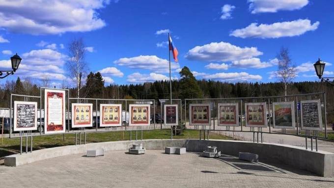 В Селезнево появилась аллея памяти с портретами ветеранов