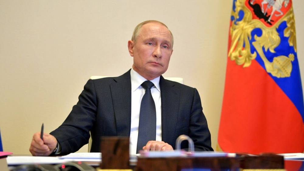 Путин назвал бредом попытки переложить вину за Вторую мировую войну на СССР