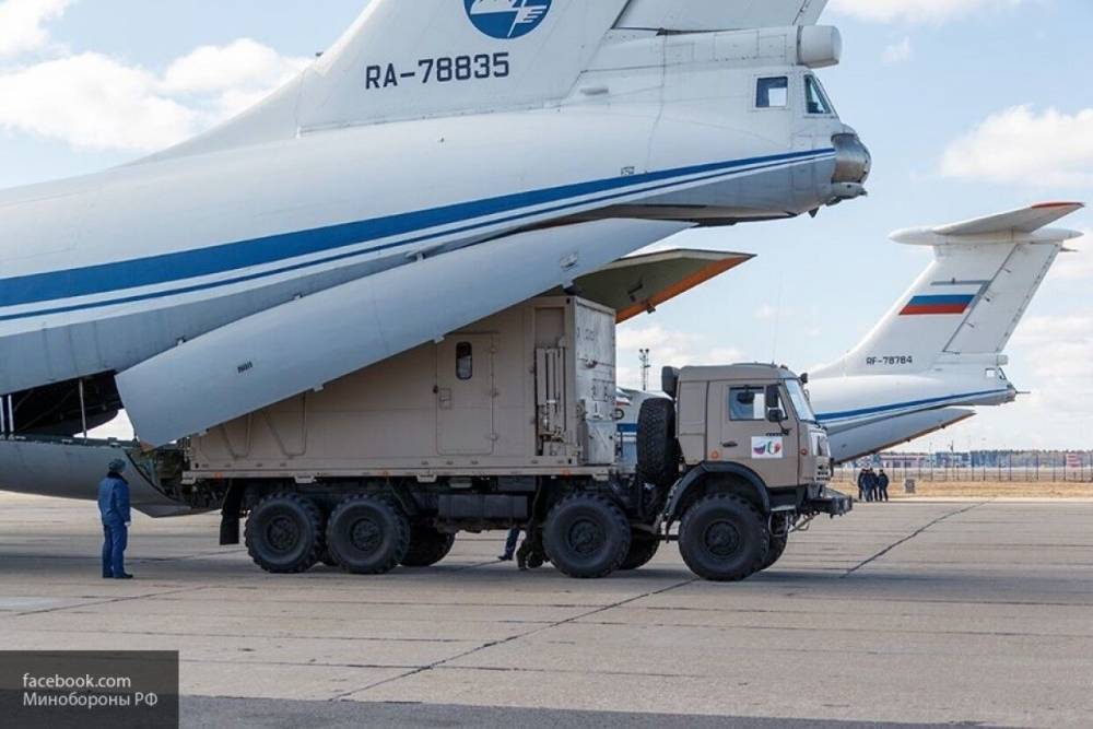 Самолет с помогавшими в борьбе с коронавирусом российскими военными покинул Италию