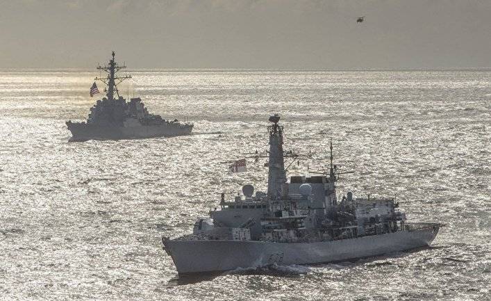 Bloomberg (США): флот НАТО возвращается в холодную войну