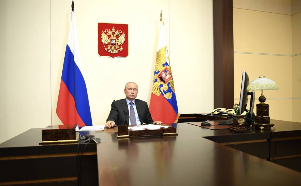 Путин обсудил с Совбезом РФ ситуацию с коронавирусом