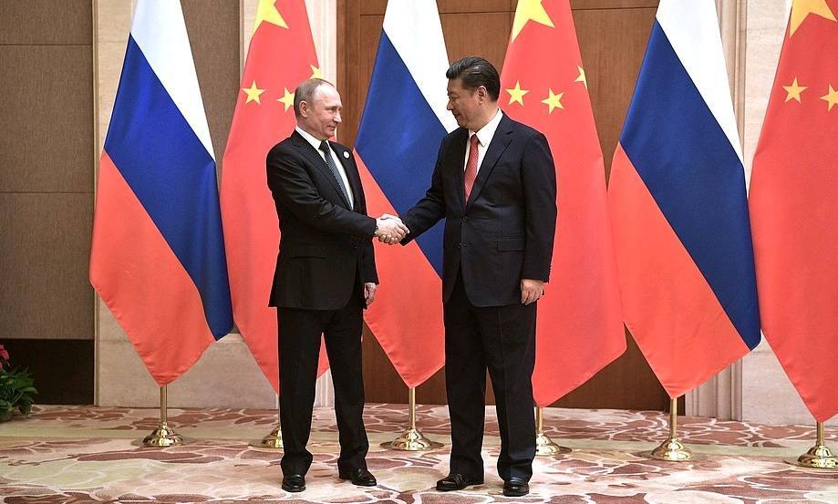 Си Цзиньпин заявил, что Китай верит в скорую победу над COVID-19 в России