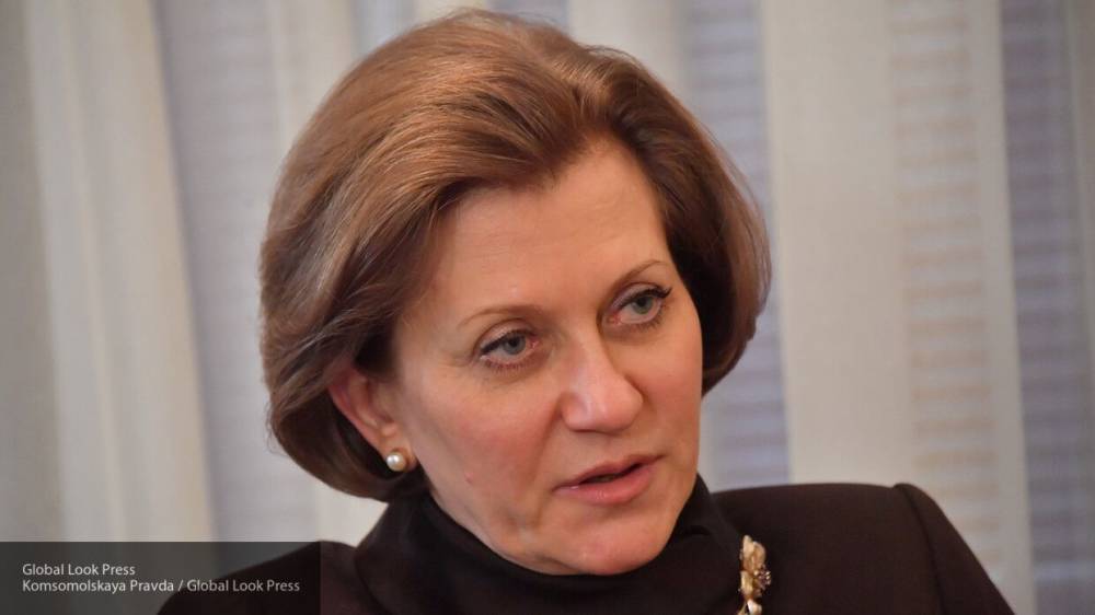 Попова заявила о необходимости соблюдения гражданами правил изоляции и дистанцирования