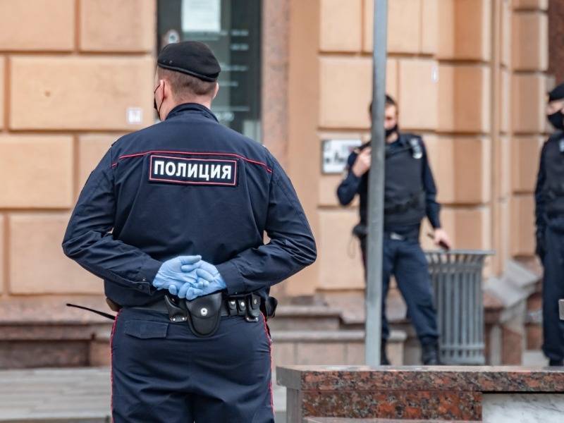 Москвича оштрафуют, если он не сможет убедить полицейского, что живет рядом