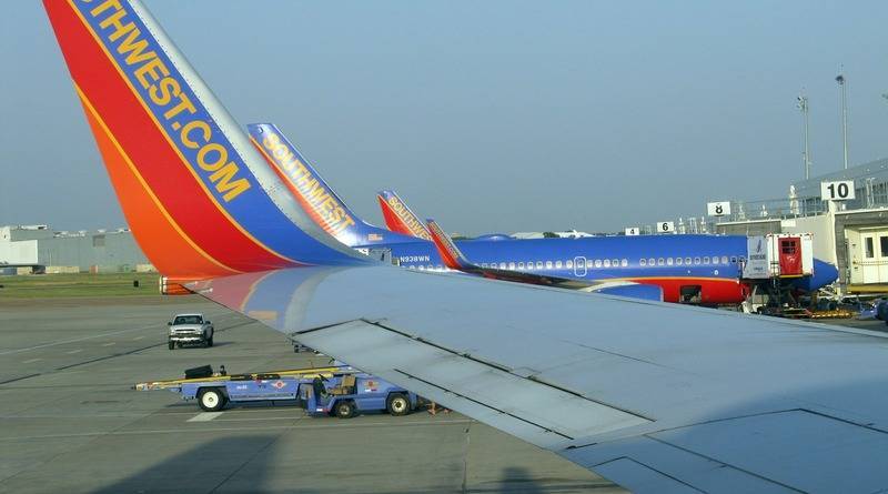 В США самолет Southwest Airlines насмерть сбил человека на взлетно-посадочной полосе