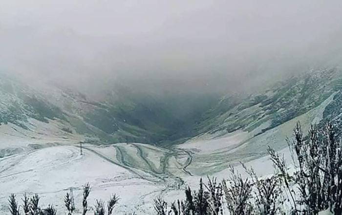 Лавина на самой опасной дороге Грузии: спасатели нашли тело погибшего на третий день