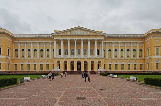 В Русском музее провели онлайн-лекцию о героическом блокадном прошлом сотрудников учреждения