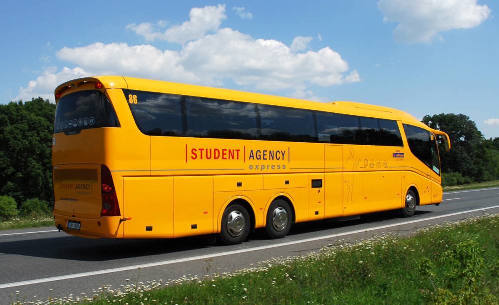 В Чехии пассажир вел автобус за потерявшего сознание водителя