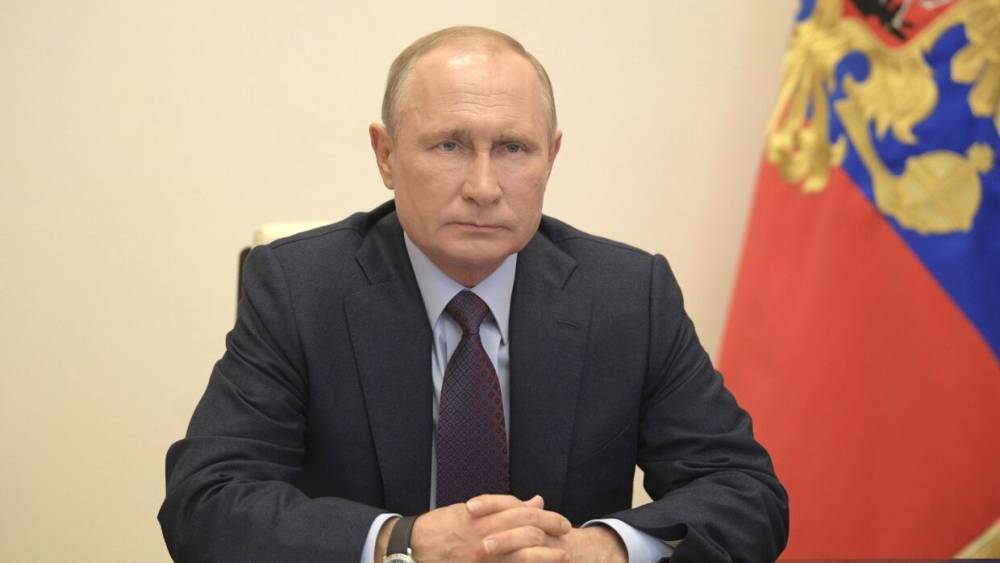 Путин обсудил с Совбезом РФ борьбу с коронавирусом