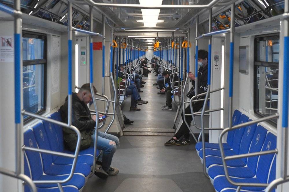 Трансляцию «Бессмертного полка» впервые покажут на всех экранах в метро Москвы