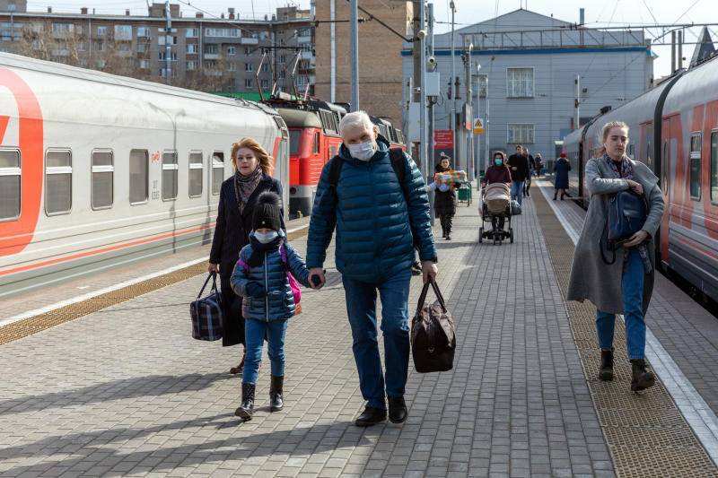 Москвичи смогут приобрести маски и перчатки на станциях МЦК и МЦД
