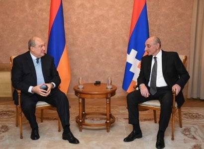 Президент Армении поздравил своего карабахского коллегу с 28-й годовщиной освобождения Шуши