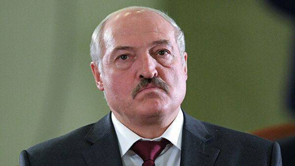 Лукашенко уверен, что Белоруссия с божьей помощью победит COVID-19
