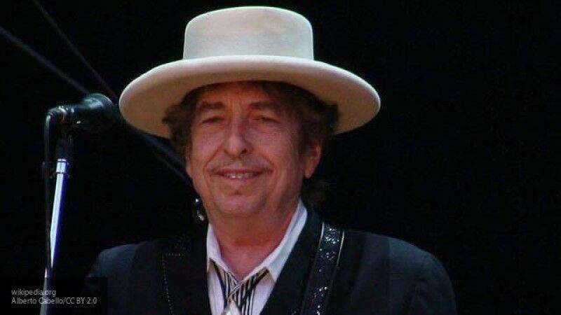 Боб Дилан выпустит альбом после восьмилетнего перерыва
