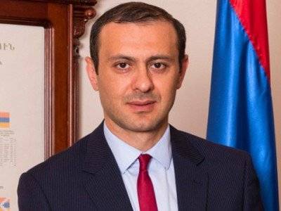 Глава Совбеза Армении выступил с поздравлением по случаю Тройного праздника