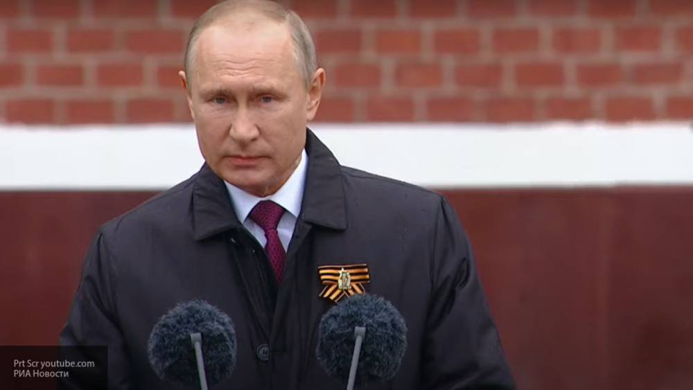 Путин соблюдал все меры безопасности при посещении Александровского сада