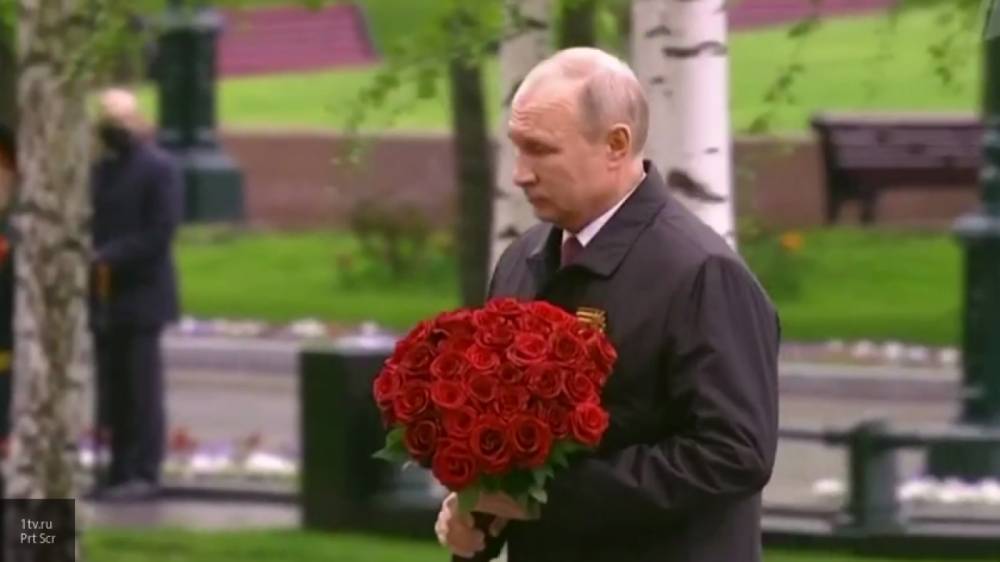Владимир Путин объявил минуту молчания в память о погибших воинах ВОВ