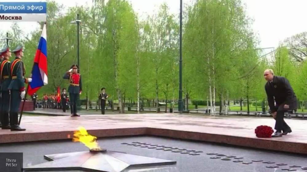 Александровский сад полностью продезинфицировали перед визитом Путина