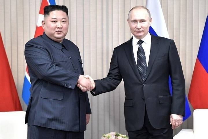 Ким Чен Ын поздравил Путина с 75-летием Победы в ВОВ